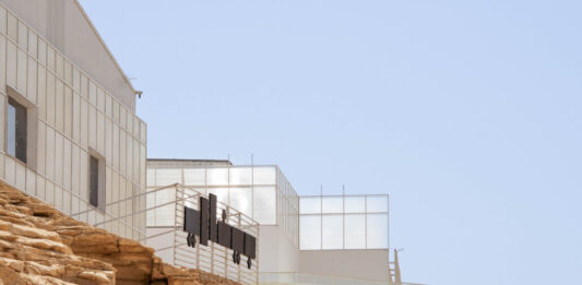 65 artistas para la Bienal de Diriyah 2026, Arabia Saudita epicentro de lo contemporáneo