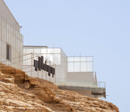 65 artistas para la Bienal de Diriyah 2026, Arabia Saudita epicentro de lo contemporáneo