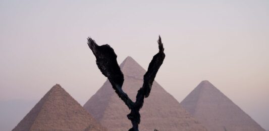 Arte contemporáneo entre las pirámides: entrevista a Nadine Abdel Ghaffar, fundadora de Art D’Égypte