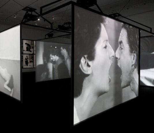 Las muchas vidas de Marina Abramovic en exhibición en Viena: entrevista a la curadora