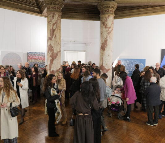 Diálogos sin fronteras. Diez voces del arte entre Italia y Argentina