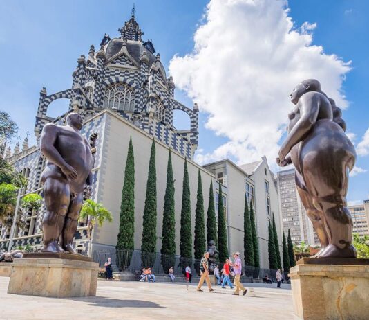 Del artista al ícono: cuando América Latina se convierte en dispositivo cultural global