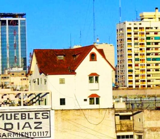 Un tesoro en las nubes: el Chalet Díaz y la poética de la altura frente al Obelisco