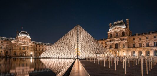 Un Louvre en vilo: tras robos e inundaciones, 2026 se abre con el caso Jugie