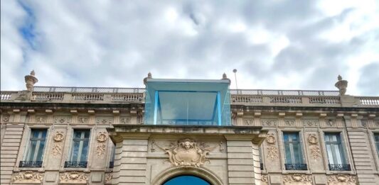 José Malanca en el Palacio Ferreyra: Un Diálogo entre la Arquitectura Gala y el Paisaje Latinoamericano