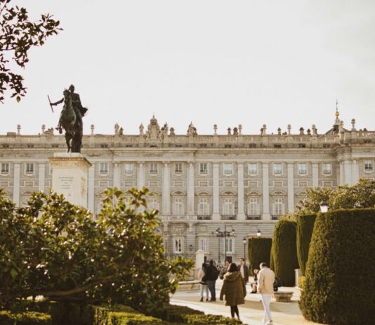 El Museo Reina Sofía de Madrid amplía su colección con 404 nuevas obras