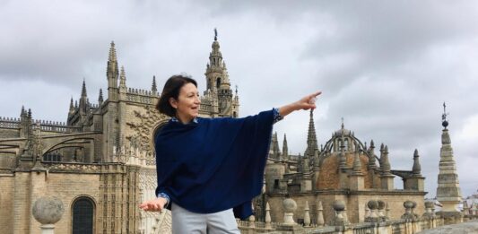 PANORAMA LATAM. Conversación con Diana Wechsler