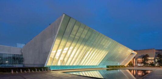 Una disputa laboral expuesta en el corazón del MUAC, México