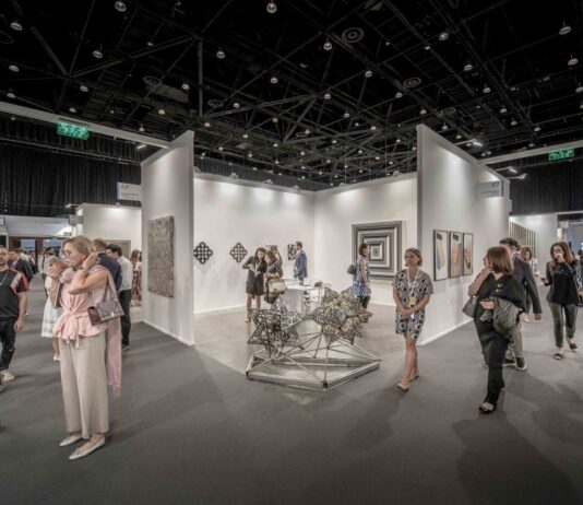 Art Dubai aplazada: la feria cambia de formato por la guerra en Oriente Medio Ferias y eventos