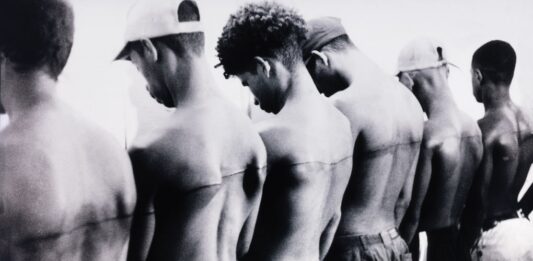 Cuerpos inscritos: Santiago Sierra y Regina José Galindo en la colección del Reina Sofía