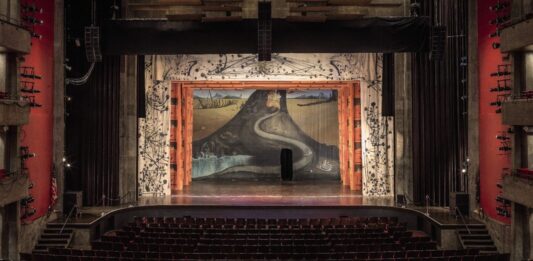 La obra más grande de Dalí ha sido adquirida por el Dalí Museum de St. Petersburg Mercado