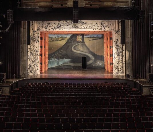 La obra más grande de Dalí ha sido adquirida por el Dalí Museum de St. Petersburg Mercado