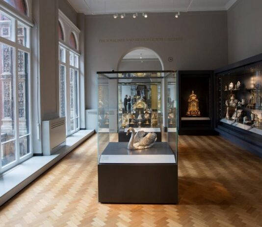 El V&A deja al descubierto su colección con una nueva plataforma sobre la procedencia de las piezas