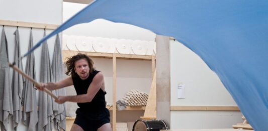 Bienal de Arte 2026: los pabellones imperdibles de los “Giardini”, entre ruidos, postales y ballenas