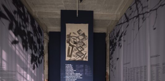Inaugura la Bienal de Venecia 2026: el colapso de la neutralidad institucional