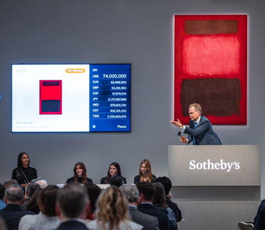 Rothko incendia Sotheby’s: $ 85,8 millones por la obra maestra roja de la colección Mnuchin