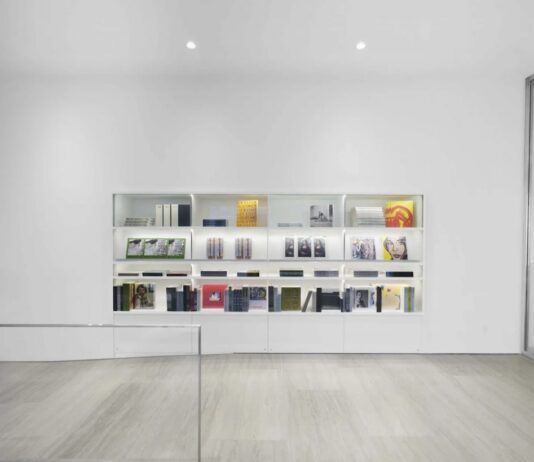 Gagosian inaugura su nuevo espacio en Nueva York con Marcel Duchamp y Robert Rauschenberg
