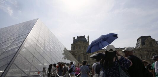 De Francia a la Galleria degli Uffizi: los museos están cerrando por el calor extremo