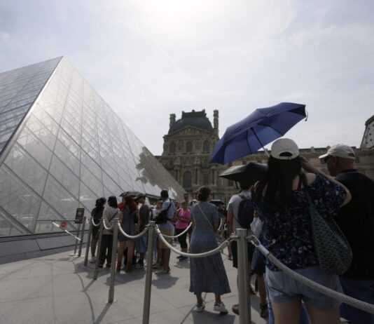 De Francia a la Galleria degli Uffizi: los museos están cerrando por el calor extremo