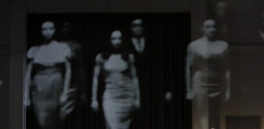 Pina Bausch, Kontakthof 50 años después: el conmovedor regreso de sus protagonistas