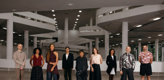 La 37ª Bienal de São Paulo anuncia el equipo curatorial que acompañará a Amanda Carneiro y Raphael Fonseca