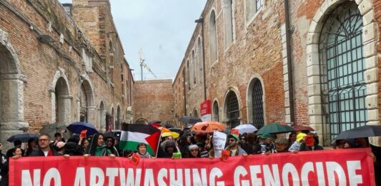 Venecia: Art Not Genocide Alliance vuelve a manifestarse contra el embajador de Estados Unidos