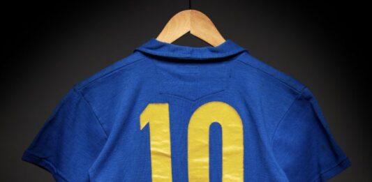 El fútbol vale oro, también en las subastas