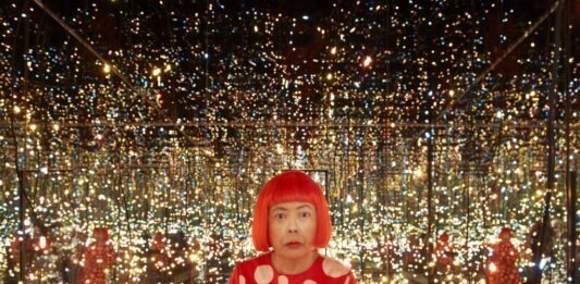 Ha muerto Yayoi Kusama, la mítica artista de los lunares y las Infinity Mirror Rooms