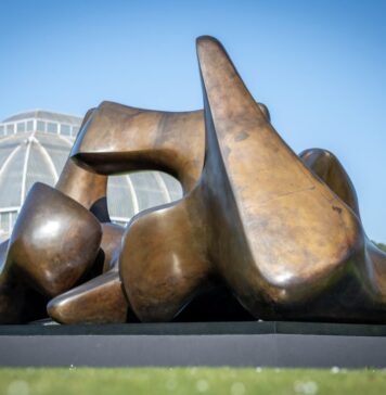 Henry Moore entre los árboles: Kew Gardens de Londres presenta su mayor exposición al aire libre