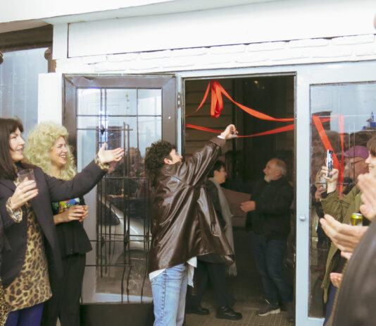 DesKomunal: una casa experimental abrió sus puertas en San Telmo