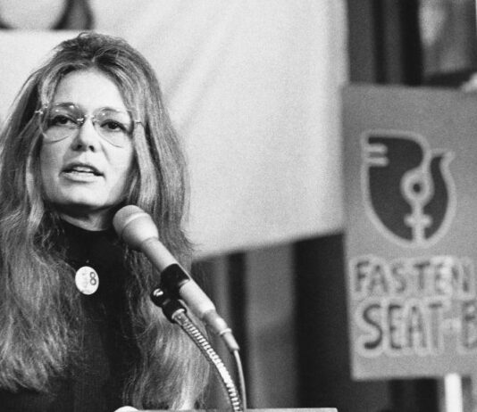 Muere a los 92 años Gloria Steinem, autora icónica del feminismo que también transformó el imaginario cultural