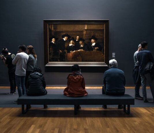 ¿Qué obras han adquirido los museos internacionales en los últimos meses?