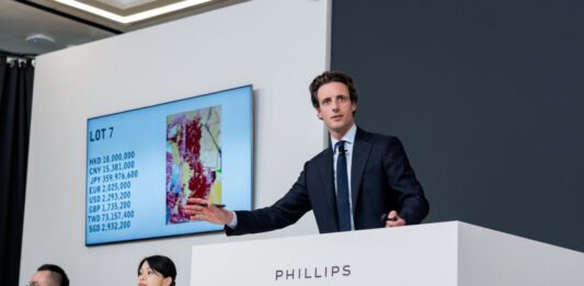 Desde Phillips Hong Kong, el mercado va más allá de los grandes nombres