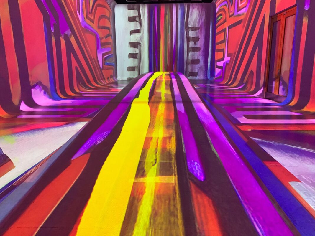 Experiencia «La Pampa Cósmica de Pérez Celis»https://www.exibart.ar/repository/media/formidable/11/img/60c/PHOTO-2025-10-08-09-09-38-1068x801.jpg